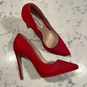 Steve Madden Lovey Red Heels - sz 7